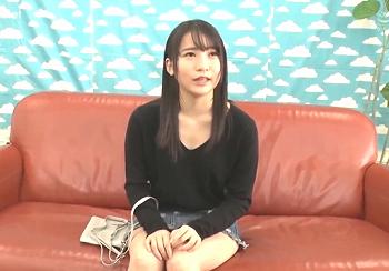 [企画]バラエティのネット番組で一分で一万円がもらえると聞いて参加を決めた美少女！マッサージに耐えるだけで賞金がもらえると聞いて