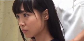 [エロ動画]【エロマッサージで犯される女の子】制服姿のロリな女の子が、エロ整体師にエッチなマッサージをされて犯される！