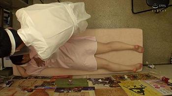 [開発]姉のいる鍼灸院で男に服を交換され、全身を愛撫されて感じてしまった。