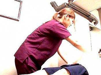 [エロ動画]＜美人マッサージ師！＞え？ダメです…！マッサージ師があまりにタイプで・・・頼みこんで１っ発やらしてもらった！！！
