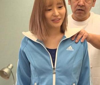 [巨乳]［オイル×パイパン］愛液に濡れた締まり具合の良い膣で、硬くそり立つペニスを締め付けるデカパイ女